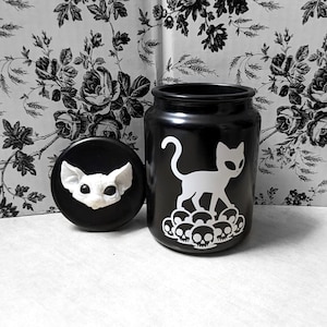 Alien Cat on Skulls Container | Black Glass Gothic Candy Jar/Kitchen Storage Canister |Goth Coffee Table Décor |Witchy Creepy Home Accessory