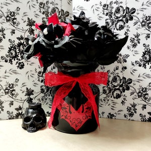 7.3&quot; Decorative Vampire Bat Vase • Black Glass Vase & Red Lace Bow • Gothic Wedding Centerpiece • Horror Goth Rockabilly Décor • Creepy Gift