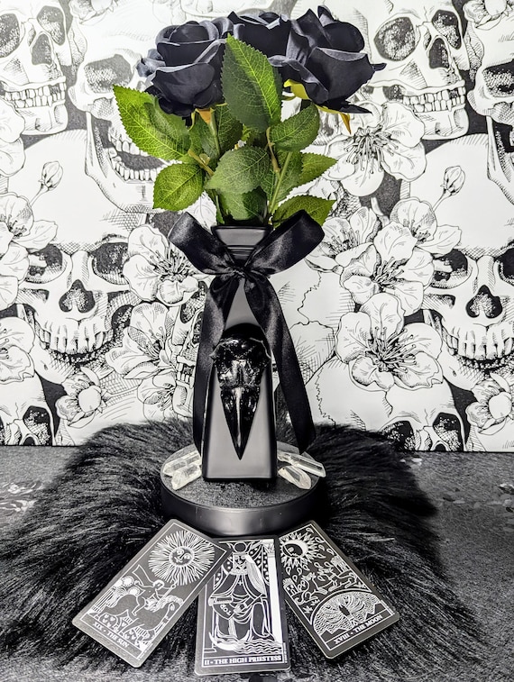 Gothic Nevermore Raven Skull Black Vase, Dark Academia Decor, Witchy Altar Centerpiece, Macabre Bouquet Vase, Victorian Gothic Poetry Gift