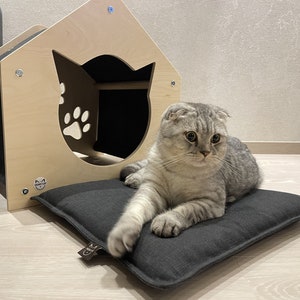 Wooden Cat House: Modern Pet Furniture for Indoor Comfort Dark grey