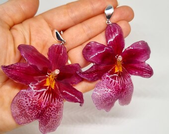 Echte orchidee oorbellen, natuurlijke orchidee bloemen oorbellen. Hars bloemen. Gele tijgerorchideebloem