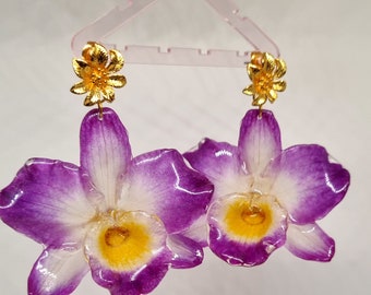Echte orchidee oorbellen, natuurlijke orchidee bloemen oorbellen. Hars bloemen. Paars-gele orchidee oorbellen. orchidee studs oorbellen