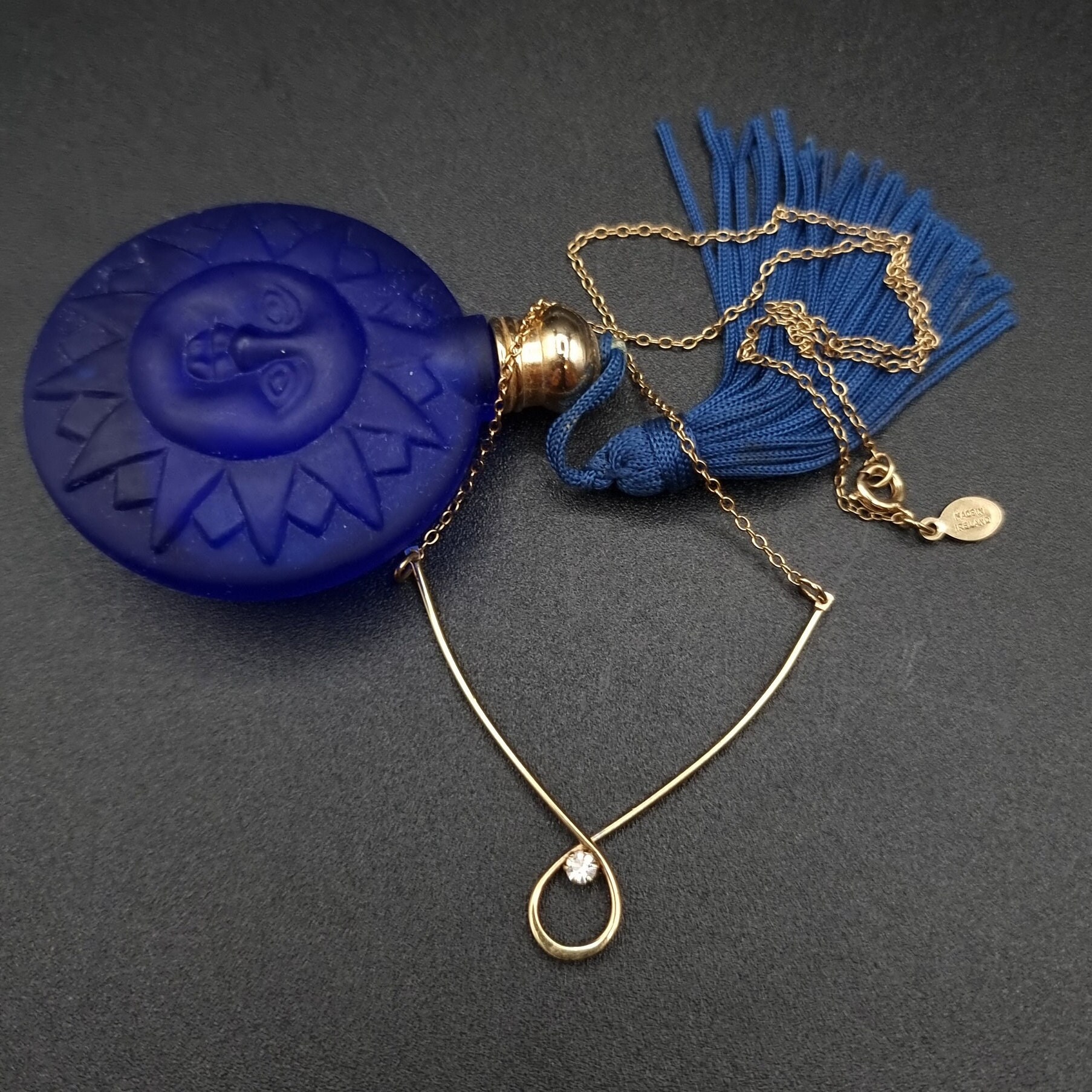 Collier Sautoir Avon - Doubles Rangs, Alliage Argenté Et Lucite Bleue, Très Bon état