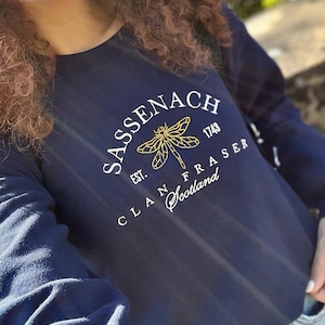 Outlander sudadera / sudadera outlander / outlander / outlander merch / merch / fan merch / sassenach / sudadera bordada imagen 1