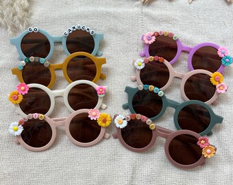 Lunettes de soleil avec prénom personnalisé pour fille et garçon | Lunettes de soleil pour tout-petits | Jolies lunettes de soleil pour enfants | Protection UV400 | Cadeau pour tout-petit | Cadeau pour enfants |