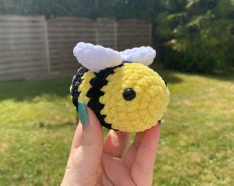 Petite abeille au crochet