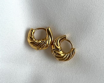 Earrings 'Eleonore' - gold hoop earrings, twisted hoop earrings, baguette hoop earrings, gold earrings, gold hoops, chunky hoop earrings, elegant earrings, twisted