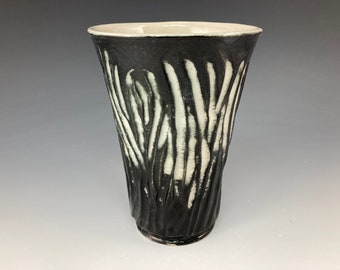Jarrón de cerámica Frith Pot: de gres de alta temperatura - Decoración en blanco y negro