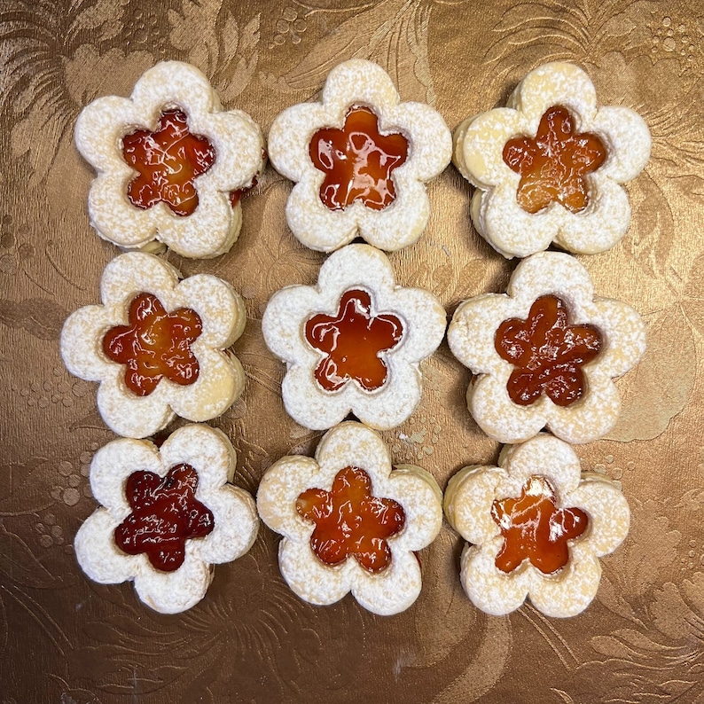 Flower Linzer Cookie Cutter by Treats&prints Etsy