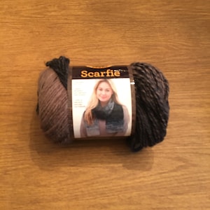 Lion Brand Scarfie Yarn 5 Bulky Chunky Weight Yarn Ombre for Knitting &  Crocheting Scarves Acrylic Wool Blend Machine Wash 