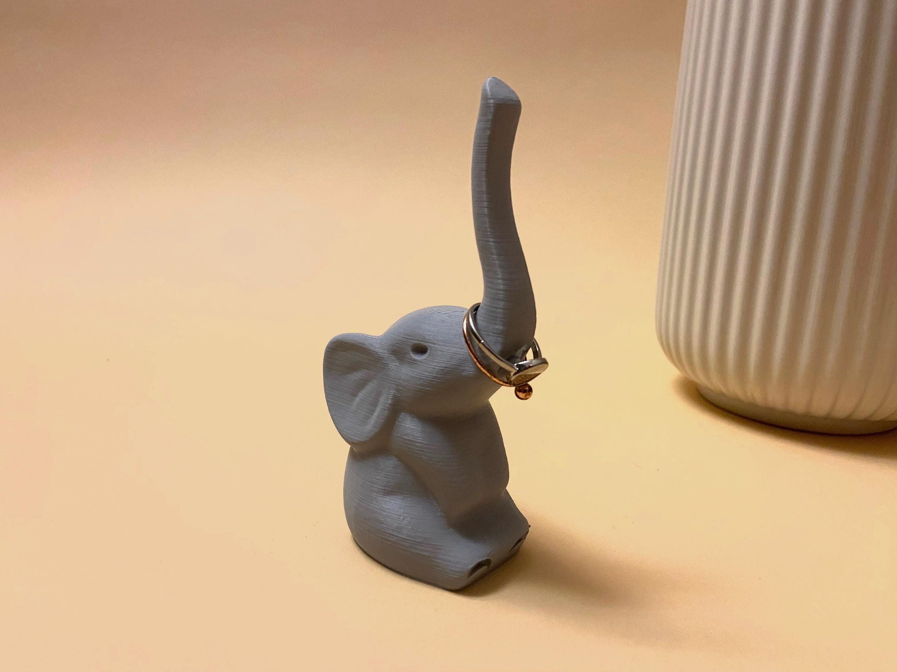 Elephant Ring Holder - Perfect Gift for Jewelry Lovers - Decoration for the Dressing Table