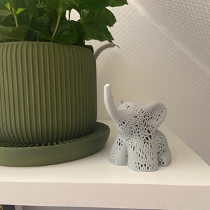 Ein süßer Elefant als Geschenkidee für Mama als Kerzen Halter zum Geburtstag