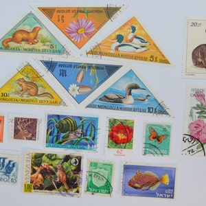 World Stamps - &quot;Animals And Plants&quot; - Lot Of 17 Old Stamps - Used