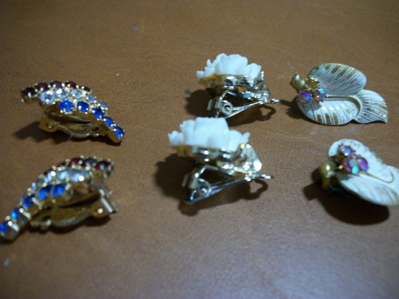 Vintage 3 sets of clip earrings rose, leaf and re… - image 9