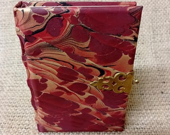 A7 Notebook - Hand marbled metallic paper - Victorian clasp