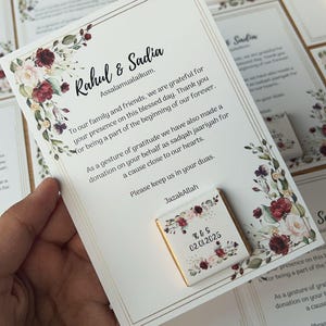 Gepersonaliseerde chocolade op kaart Bruiloft bedankjes Handgemaakt vierkant cadeau luxe chocolade met kaart op maat bedankje