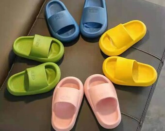 gucci slides au