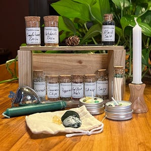 Witch&#39;s Crate - Green Witch Essentials