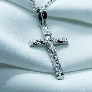 Colgante de cruz de Jesús, collar de crucifijo de Cristo, colgante de plata de ley 925 con cadena, joyería cristiana, regalo católico