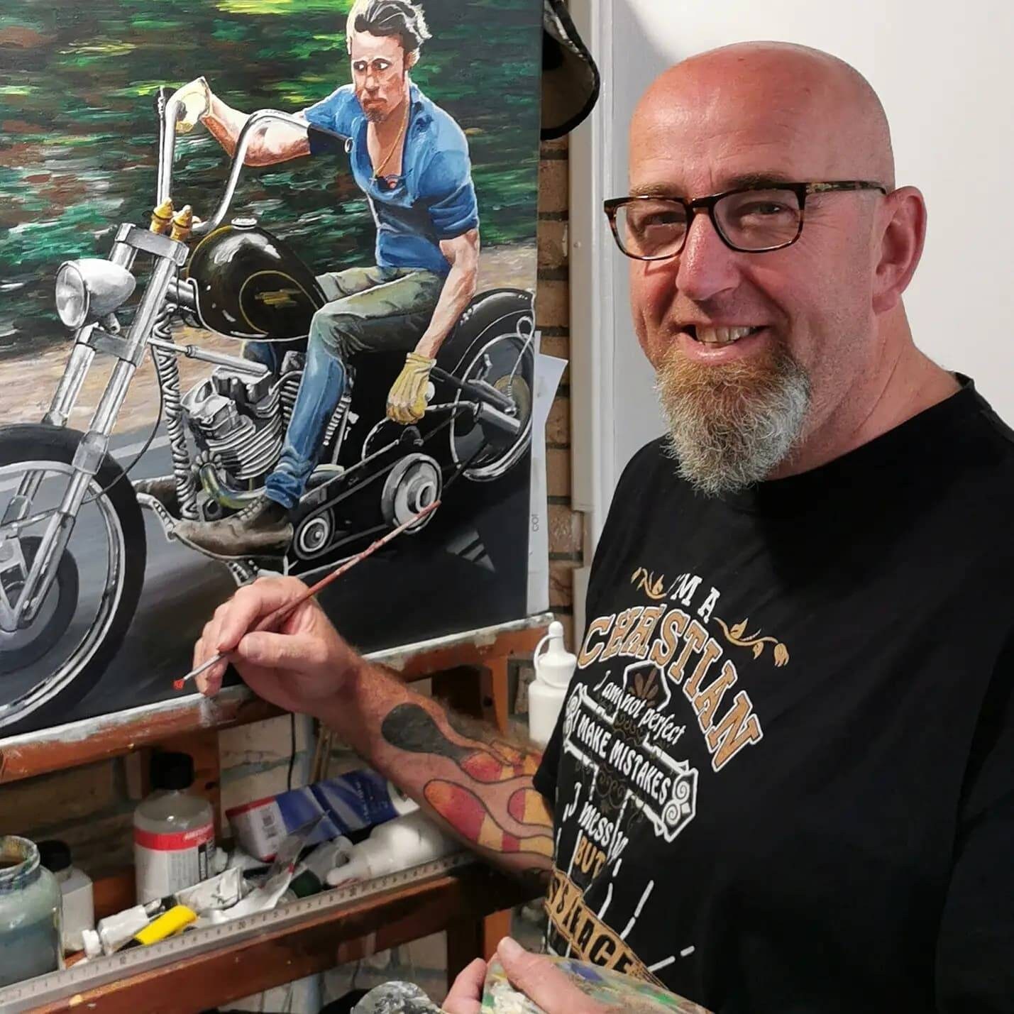Brad pitt on sale indian larry motorcycle