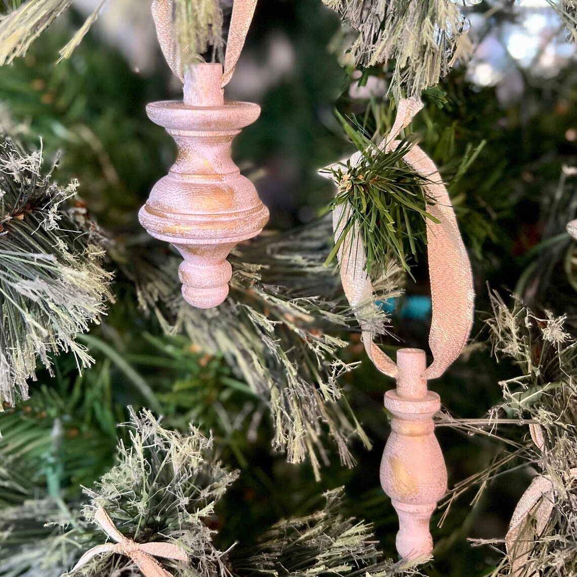 Set of 6 White and Gold Wooden Finial Ornaments Gold Etsy