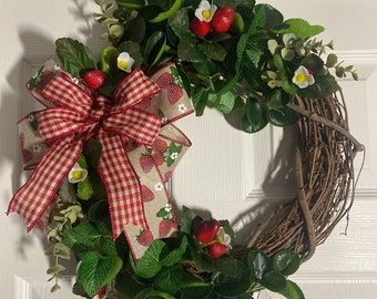 Summer wreath, summer Daisy wreath, summer strawberry wreath, Daisy wreath, strawberry wreath, summer grapevine wreath