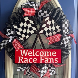 Racing Fan Wreath: Checkered Flags, Welcome Race Fans Sign
