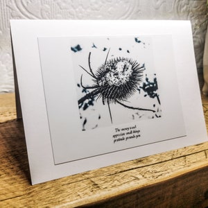 Tarjeta de felicitación de invierno hecha a mano y sobre en blanco en el interior con foto y poema haiku se puede enmarcar para un regalo inusual y único para los amantes de la naturaleza