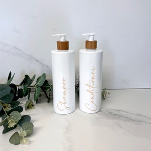Personalisierte weiße 500ml Plastikflasche mit Auswahl an Pump / wiederverwendbar, nachfüllbar, Badezimmer, Küche / Shampoo, Conditioner, Toilettenartikel usw