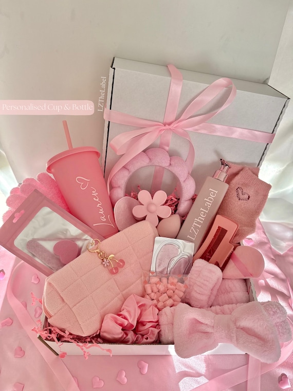 Personalisierter rosa Geschenkkorb // Geburtstagsgeschenk für Mädchen, Wellness-Geschenk, Geschenk zur Selbstfürsorge // Geschenk für Sie // Freundinnen // Valentinstag, Galentine's