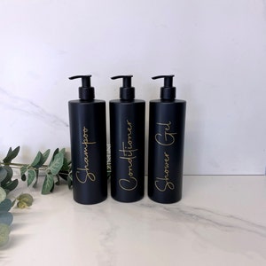 Personalisierte schwarz matt 500ml Plastikflasche mit Auswahl an Pump / wiederverwendbar, nachfüllbar / Badezimmer / Shampoo, Conditioner, Toilettenartikel usw