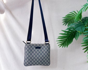 Vintage gucci monogram navy blue sling bag Messenger bag