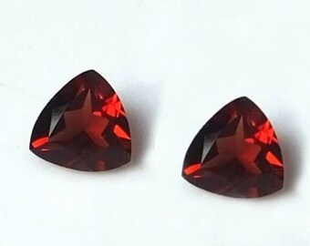 2 Pieces Trillion Shape Natural Faceted Cut Mozambique Red Garnet, Red Garnet Loose Gemstone Wholesale Lot, Trillion Faceted Cut Gemstome