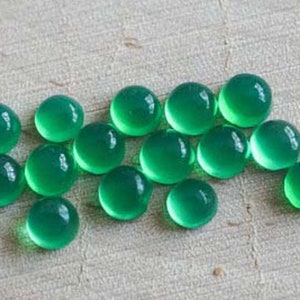 Green Onyx Cabochon: Round Flat Back Gemstone (5mm to 20mm)