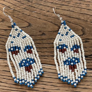 Pendientes retro de cuentas de semillas de hongos azules