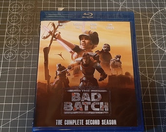 The Bad Batch Season 2 BLU RAY 2 disc English Francais Star Wars Season 1 bluray