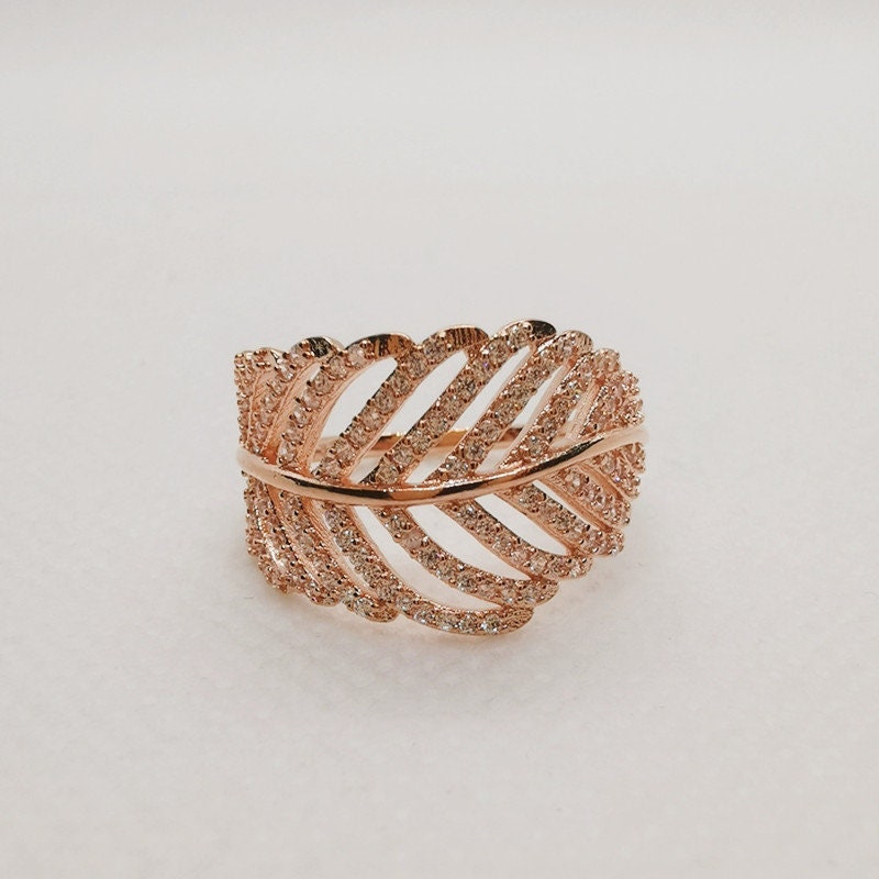 Pandora shimmering feather sale ring