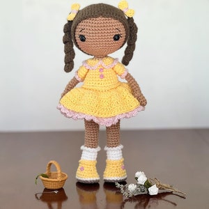 Patrón de muñeca amigurumi a crochet