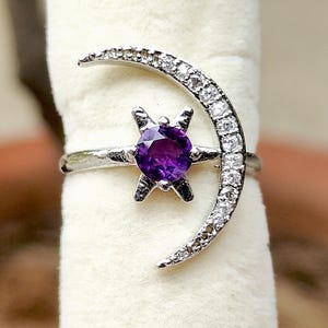 925 Sterling Silver Crescent Moon Ring with Purple Amethyst Star – Celestial Engagement Ring, Minimalist Astrology Jewelry For Women