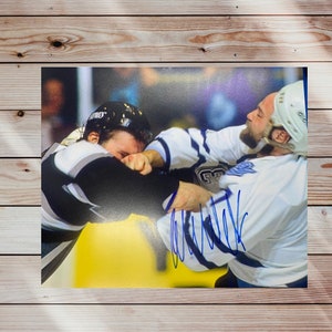 Wendel Clark Signed Toronto Maple Leafs Panoramic 8X10 Photo