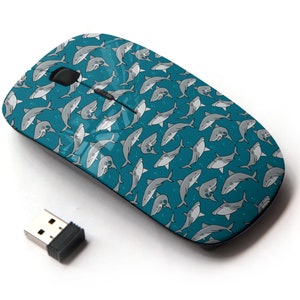 Impressão de padrão de tubarão de desenho animado bonito - Mouse sem fio, mouse óptico portátil 2.4G com receptor Nano USB para crianças, crianças.