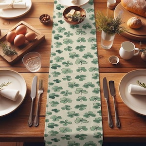 Lucky Shamrock Table Runner for St. Patrick&#39;s Day & Modern Farmhouse Decor, Irish Lucky Charm Table Centerpiece, Green Cotton Table Linen