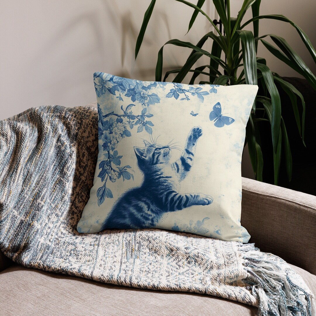Animal Lovers Chinoiserie Toile De Jouy - Personalized Pillow (Insert