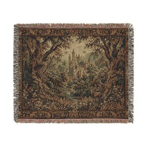 Tapiz medieval de castillo en el bosque, tapiz gótico de vegetación para colgar en la pared, decoración de pared vintage extragrande con paisaje de castillo. 60" × 50"