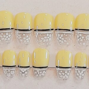 Floral tips. (Decals may vary)