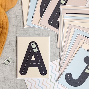 Cartes-éclair interactives Alphabet Racing - activité de traçage - jouer et apprendre - ABC Preschool Learning - ressources pour l'enseignement à domicile - imprimable