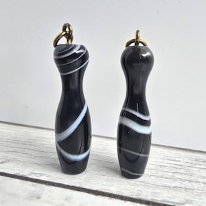 Bowling Pin Kegel schwarzer Achat Anhänger #1