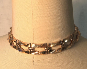 Collana girocollo vintage TRIFARI color oro, 1950-1960