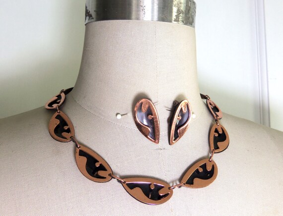 Classic 1950s Copper 3-Dimensional Fish Link Neck… - image 3