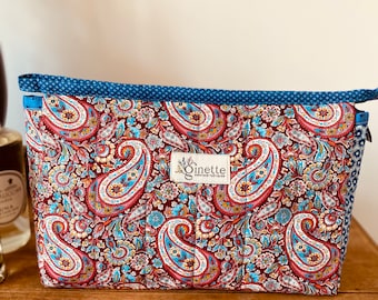 Grande trousse de toilette matelassée, pochette, fait main piéce unique